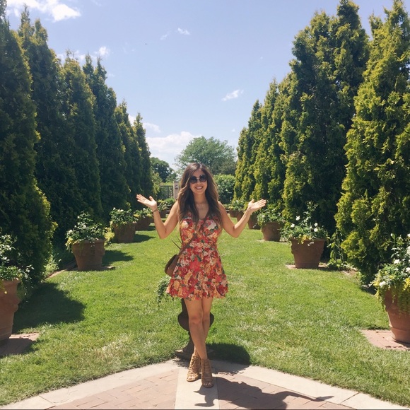 Meet your Posher, Brenda - Picture 1 of 1